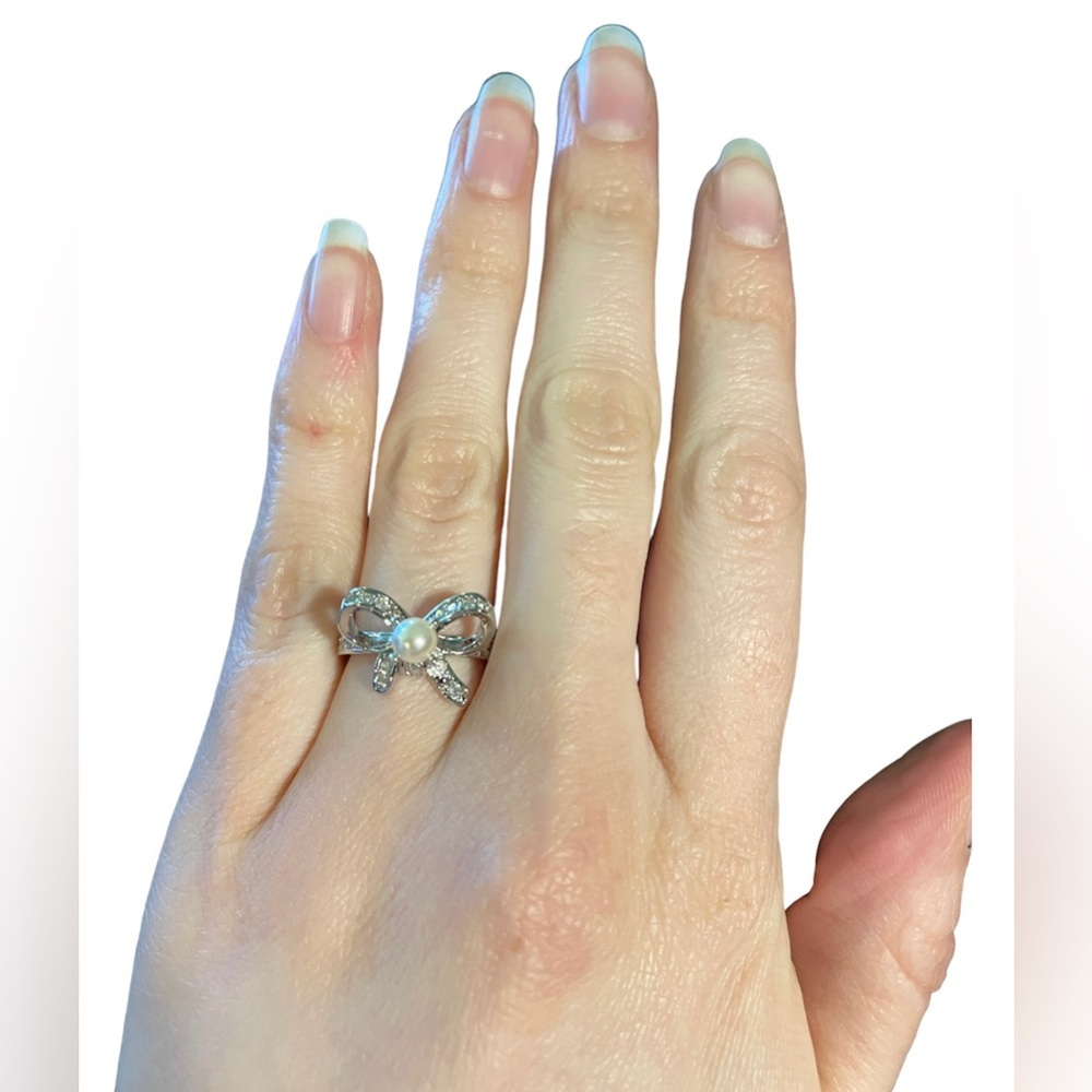 Pearl Ribbon Bow Ring - Picture 2 of 6